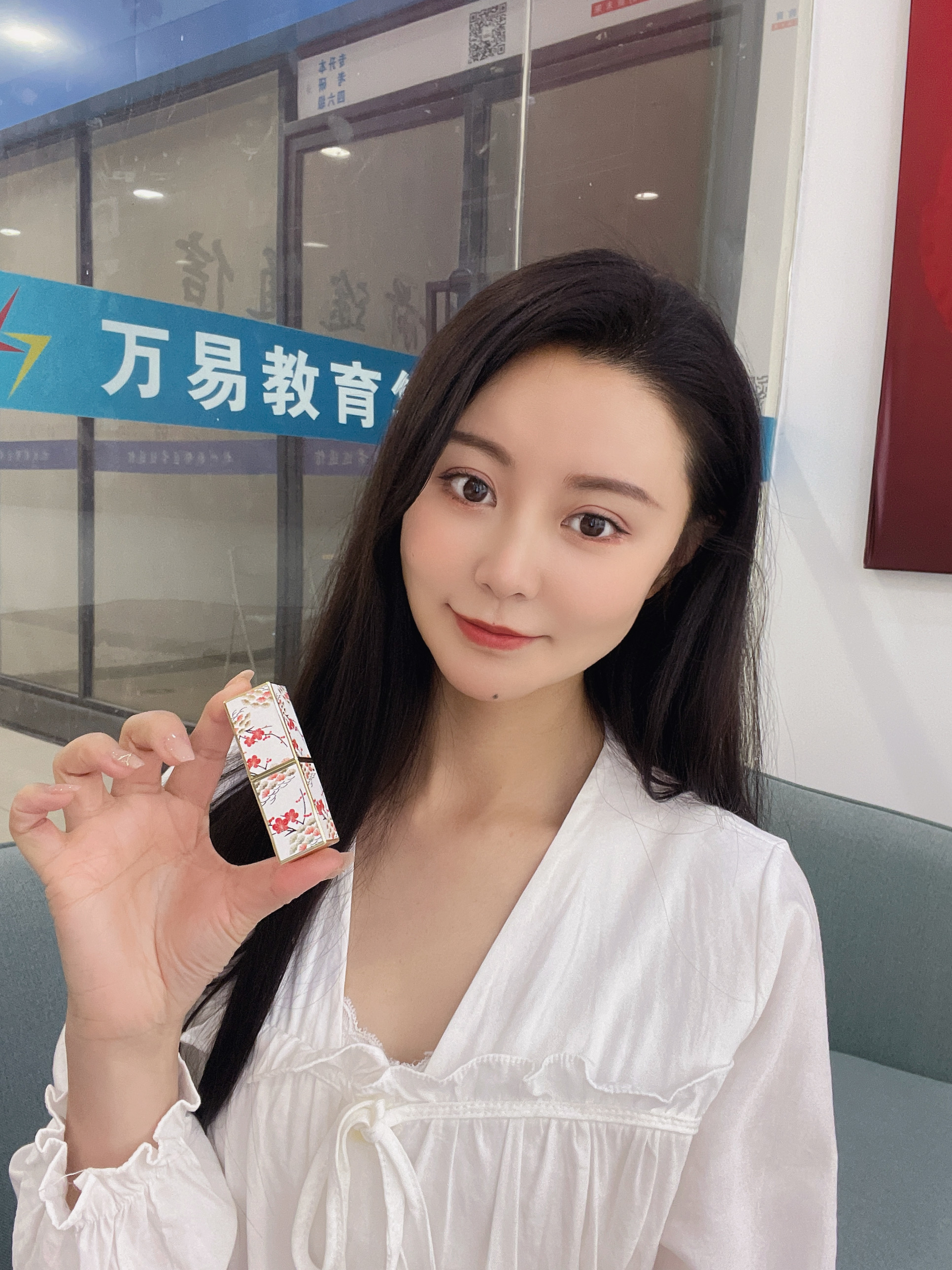 超级显白的口红测评推荐:让黄皮的肤色亮丽很多,扫走脸上的暗沉