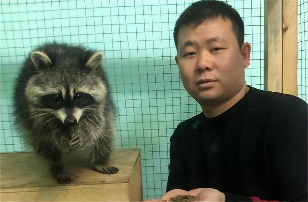 东北小伙在俄罗斯打工十年,东北小伙打工赚钱