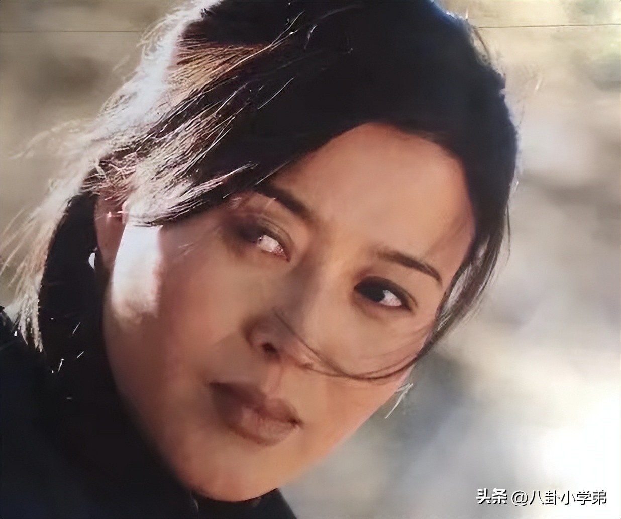 曾经美丽的容颜如今变成了老太太,曾经貌美如花现在变成大妈