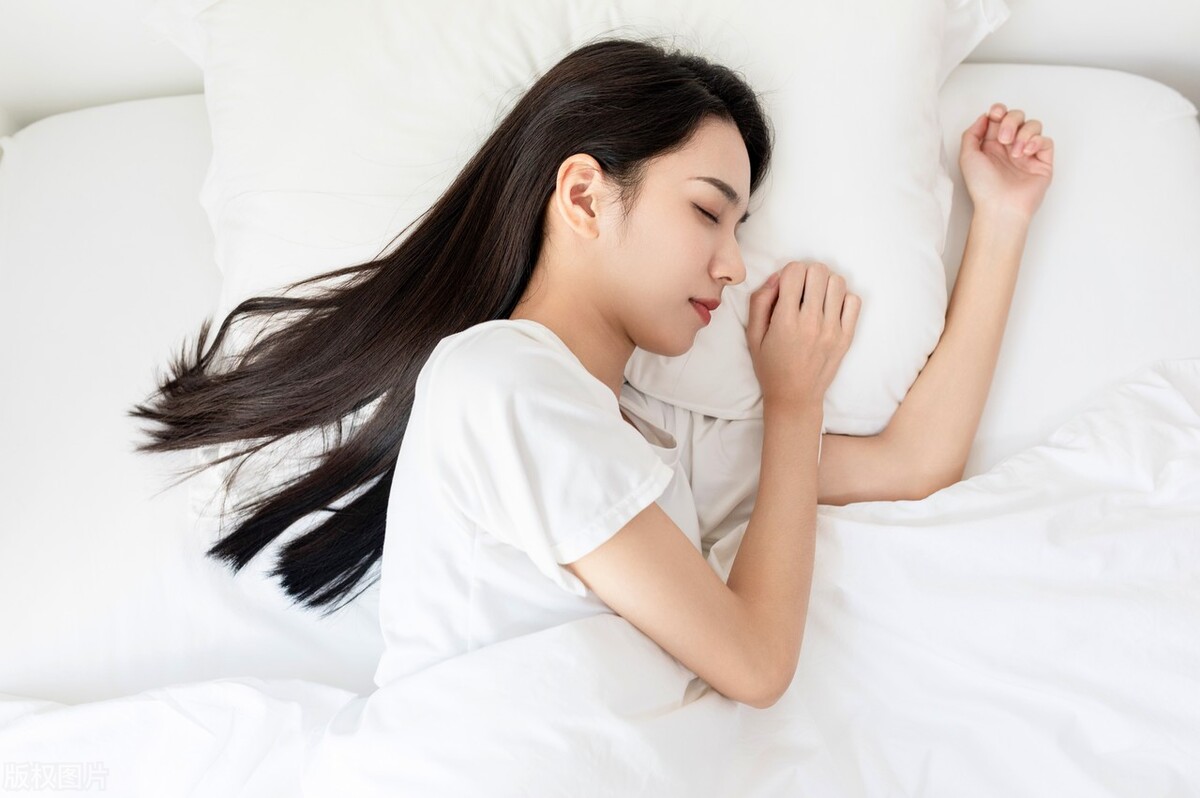 女的外阴突然肥大怎么回事,外阴肥大会造成什么后果