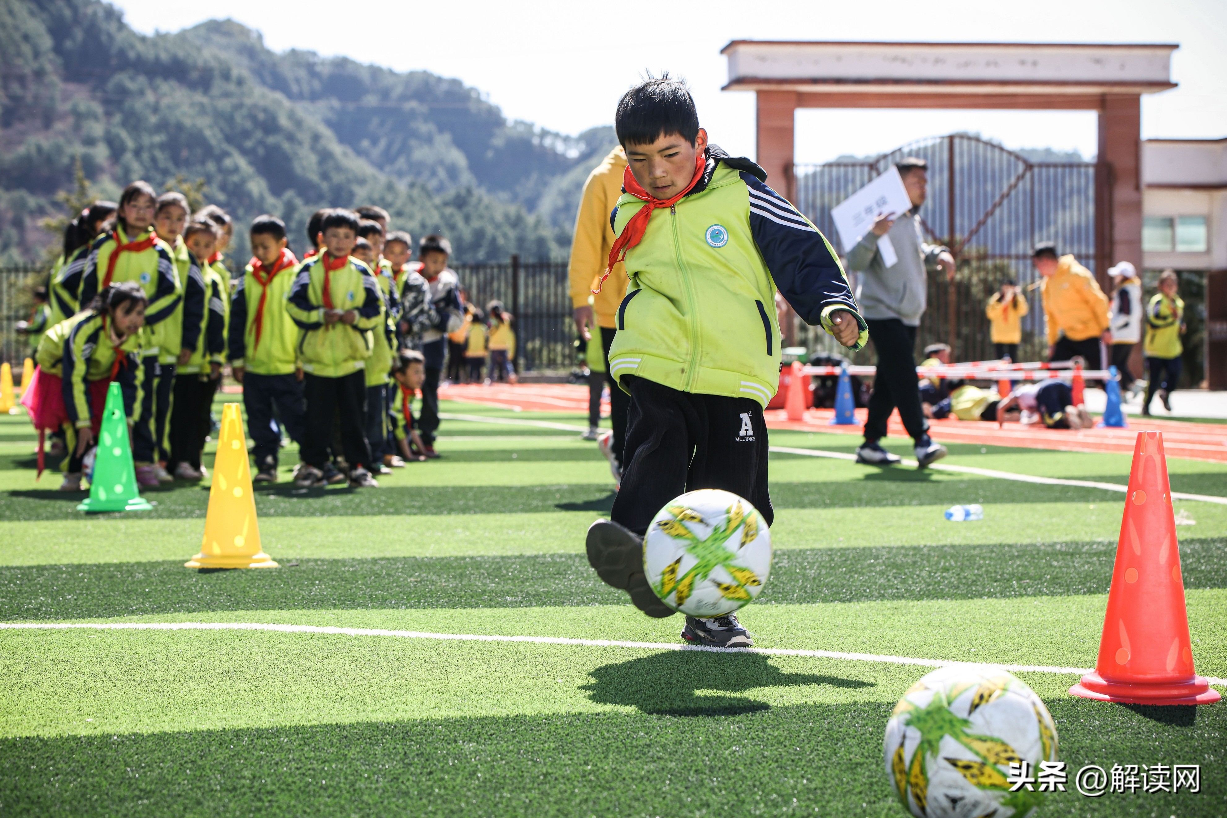 「逐梦彩云之南」捷豹路虎希望小学2023春季运动会再启程