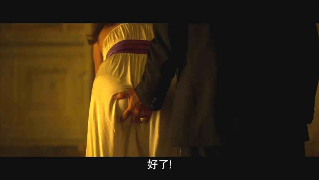 满屏美胸！三观震碎！意大利女人好敢