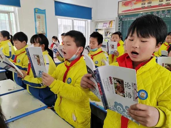 书香溢校园经典诵读活动,书香校园经典诵读低年级