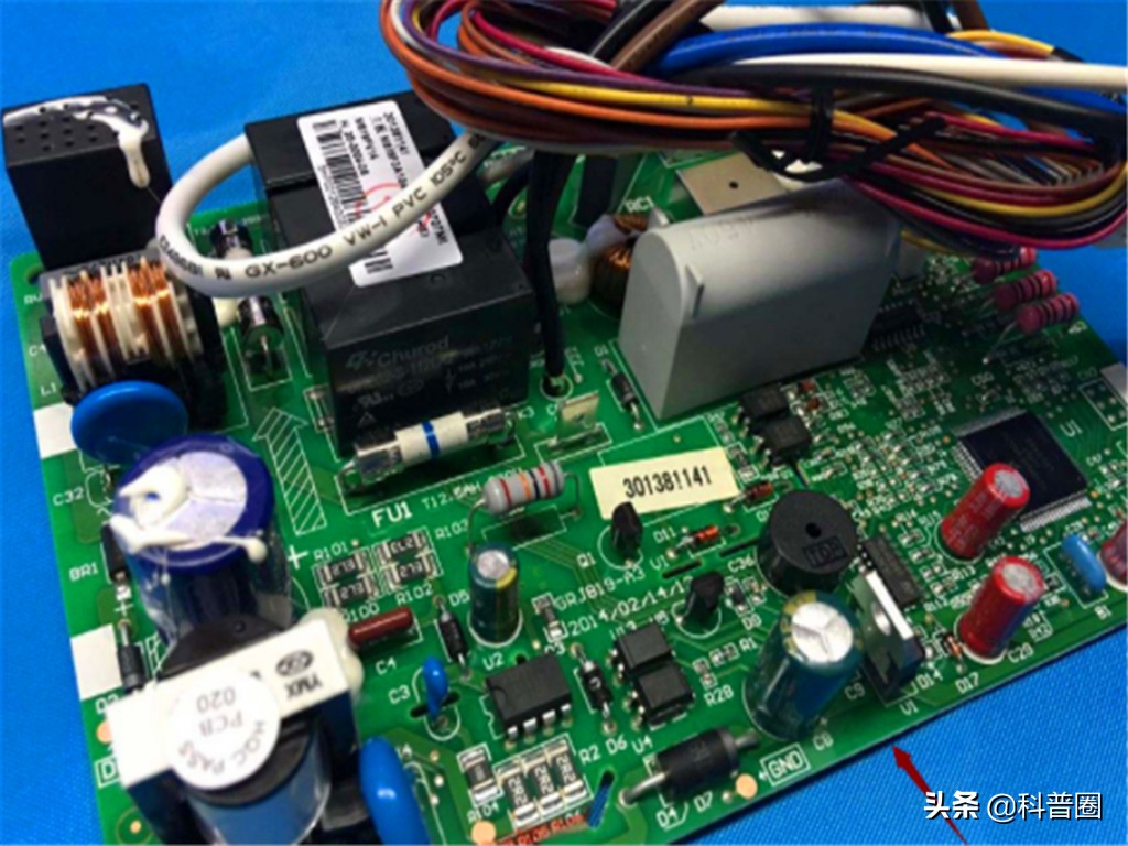 1匹空调为什么卖5000多,同样1.5匹美的空调价格差很多