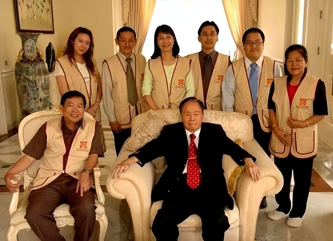 印尼第三富豪的爱国情缘：把你们送到毛主席、周总理身边学习中文