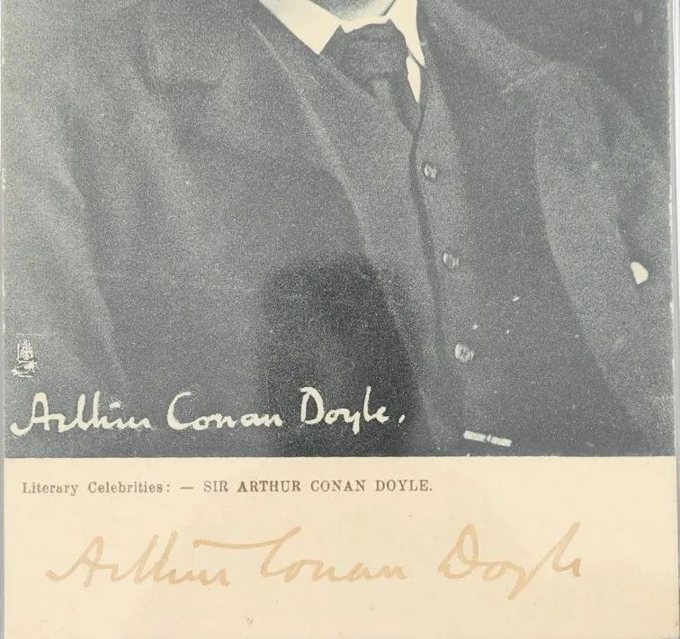 十二月拍|拥抱还是背离，都是在同一个世界里的选择