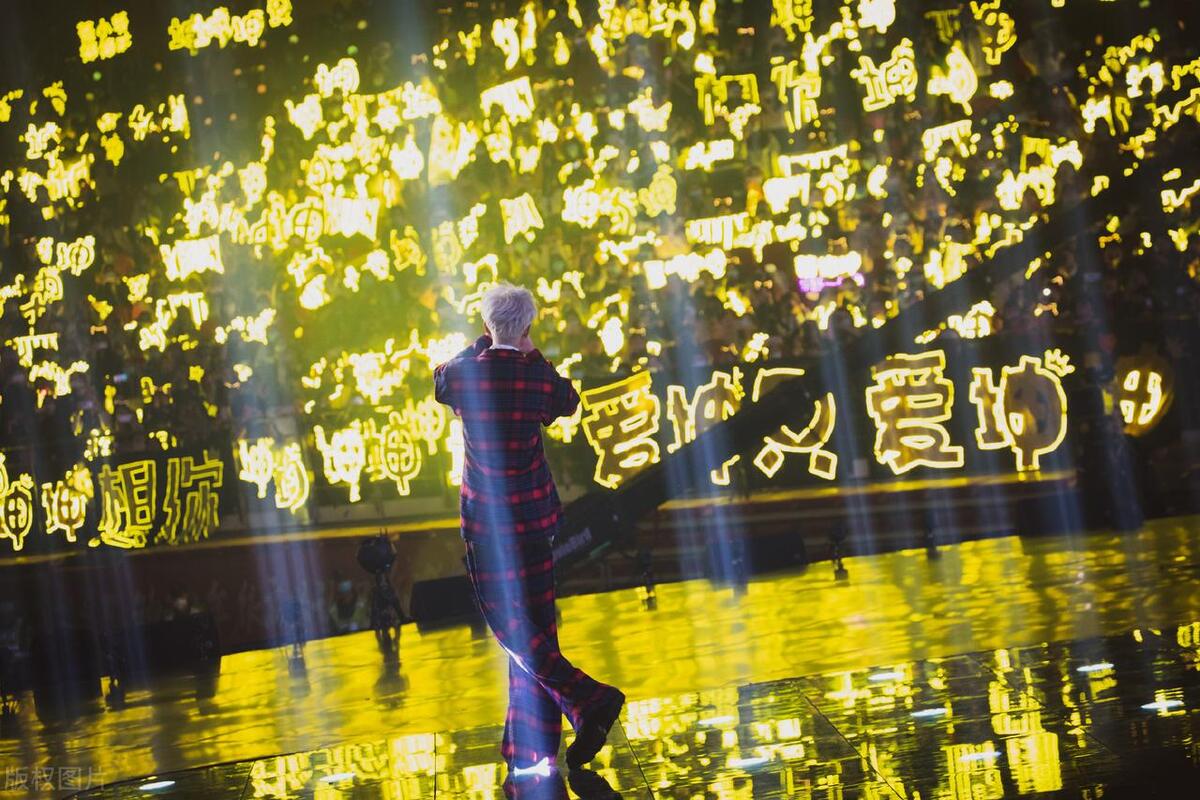 tfboys西安十周年演唱会应援,tfboys演唱会粉丝应援