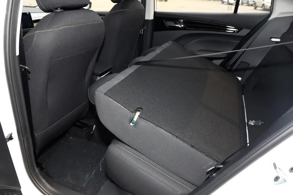 试驾新款荣威i5手动挡,荣威2022款i5试驾感受