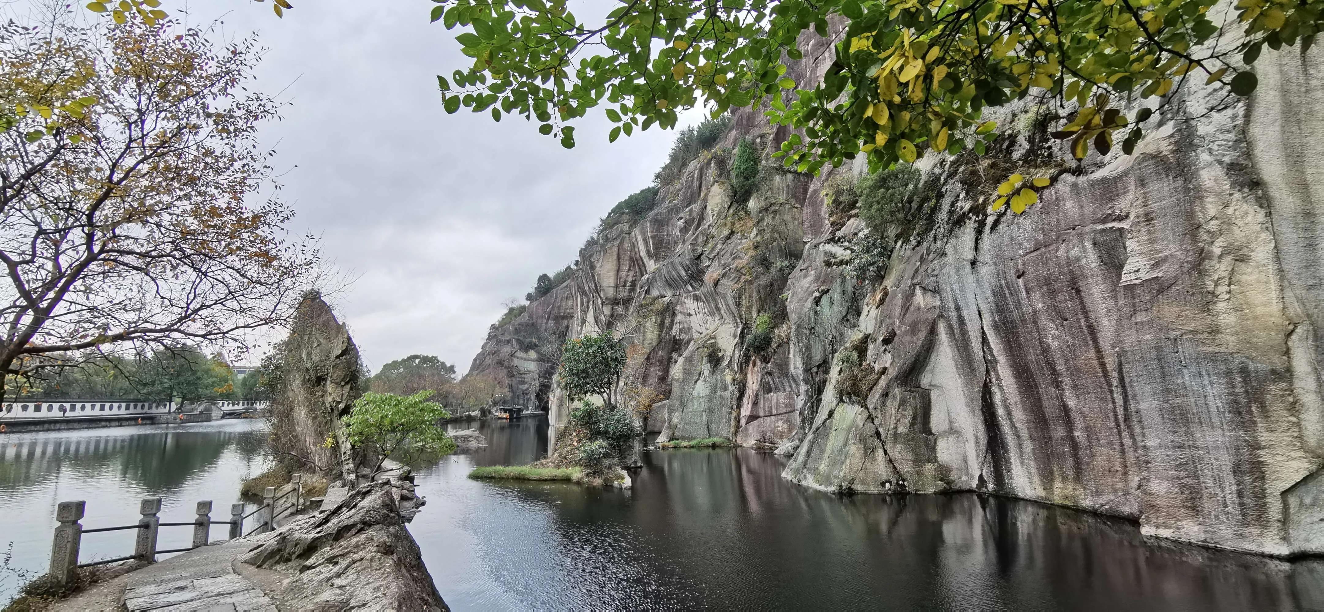 化腐朽为神奇的古诗词,绍兴古城东湖