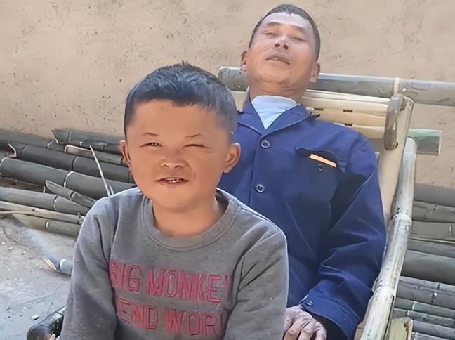 小马云因为表哥走红,小马云被表哥说的视频