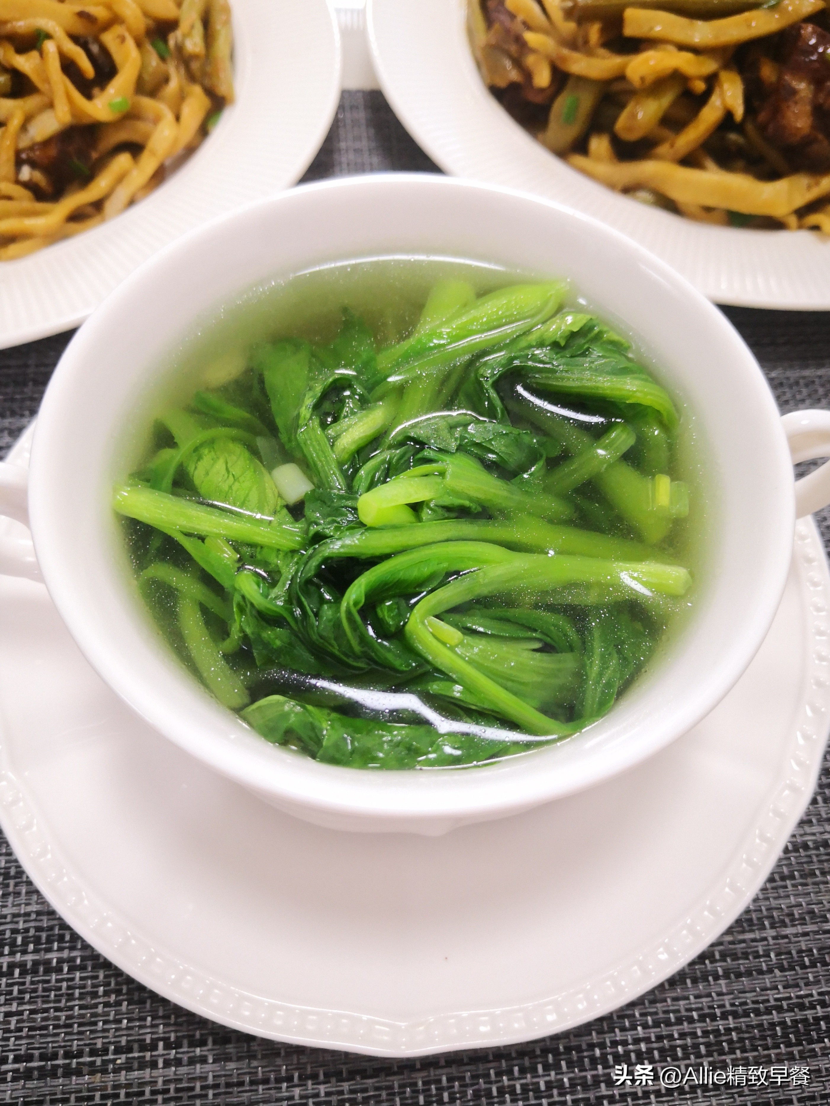 生面条做焖面怎么老是粘锅,焖面怎么做才能软烂不粘锅