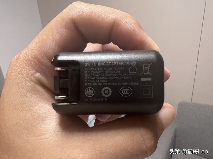 apple三合一无线充电魔方,安克磁力魔方