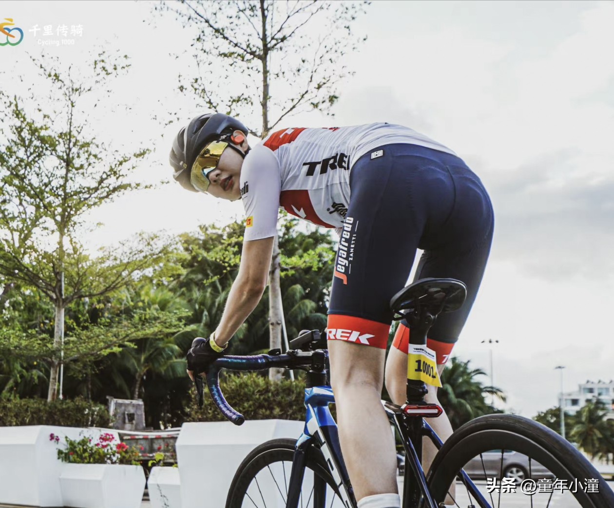 全副武装未露耻骨，冯竟爽挑战海南环岛1000公里骑行赛，小腿晒黑