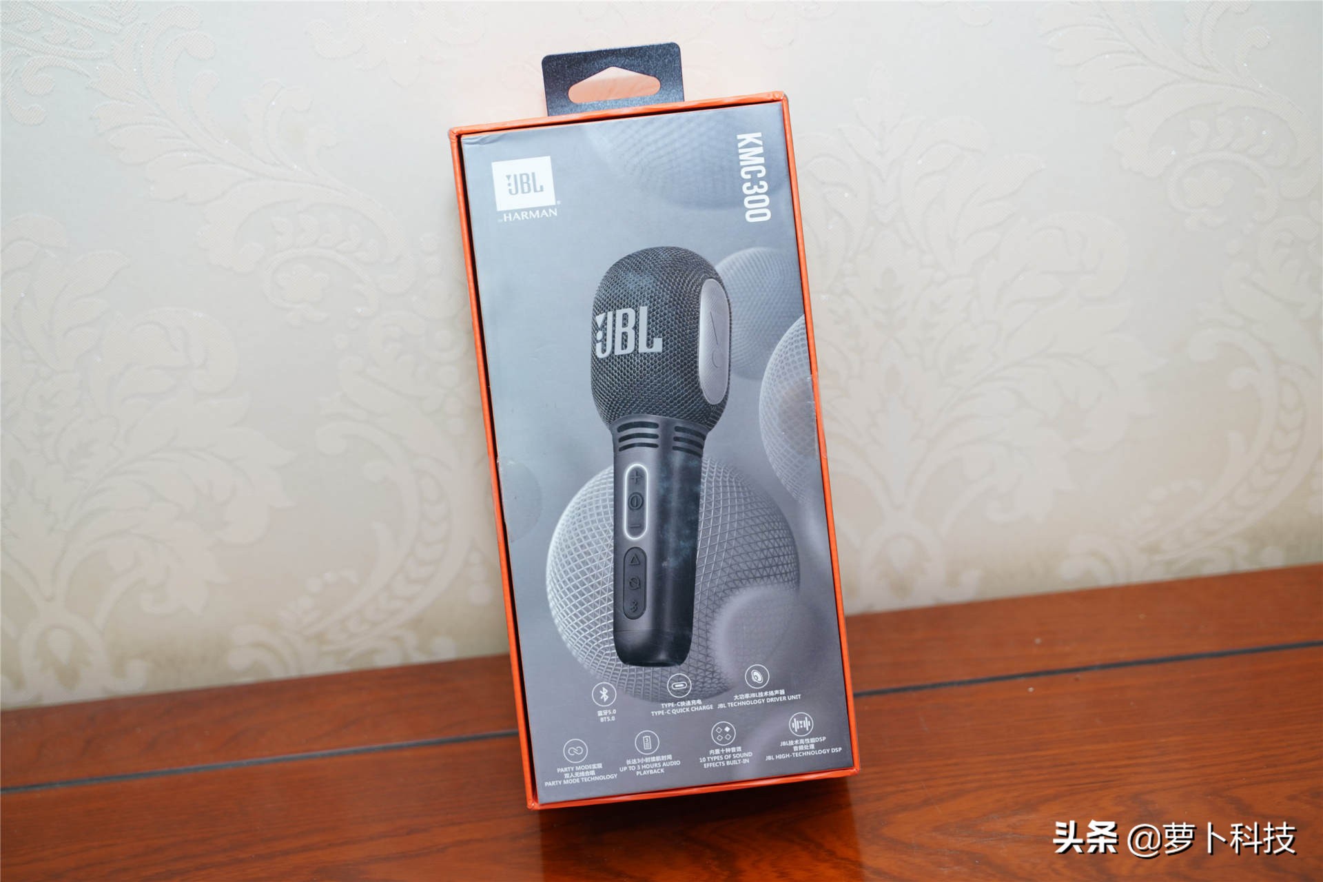 jblkmc300音箱一体麦克风评测,jbl户外k歌音箱双话筒评测