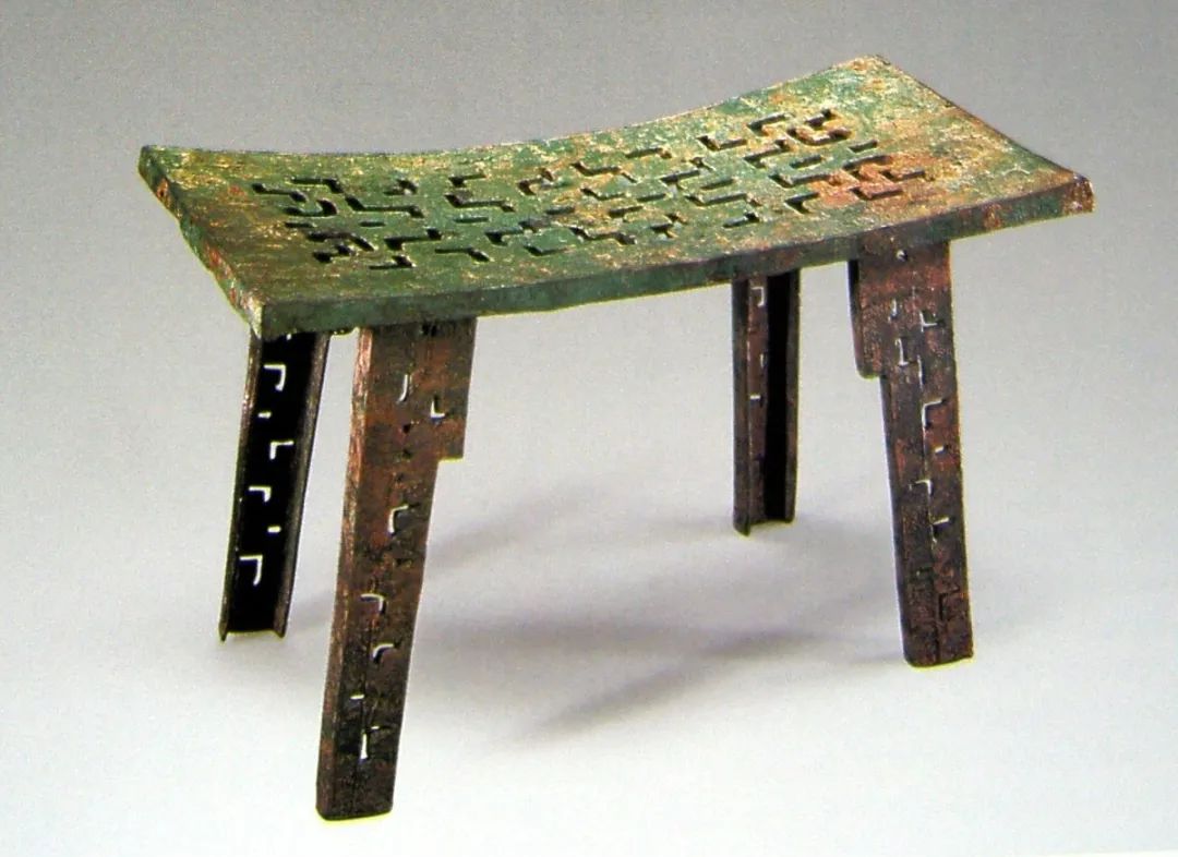 你家坐的沙发，可能就是这个“宇宙最强”家具小镇生产的