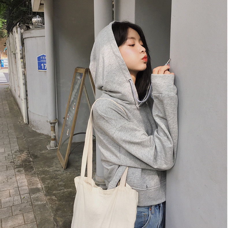 天渐转凉几款时髦卫衣,多试试这几款时髦卫衣