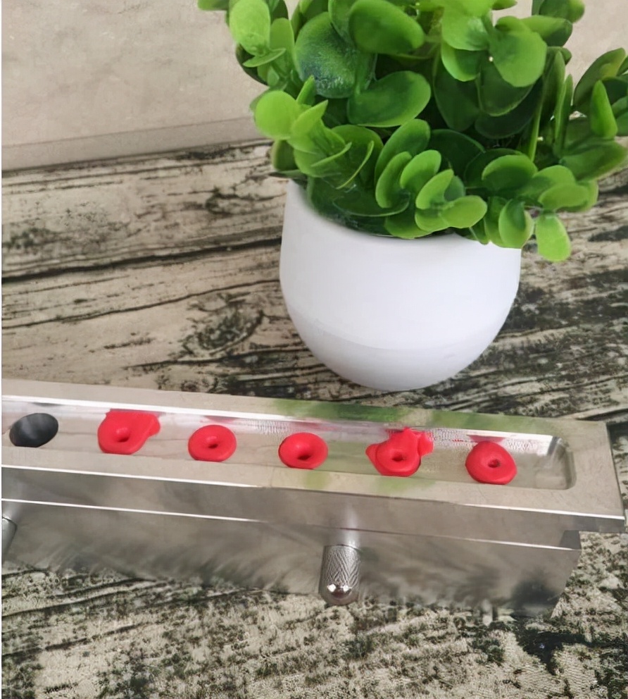 diy口红颜色比例和配方,diy口红香精