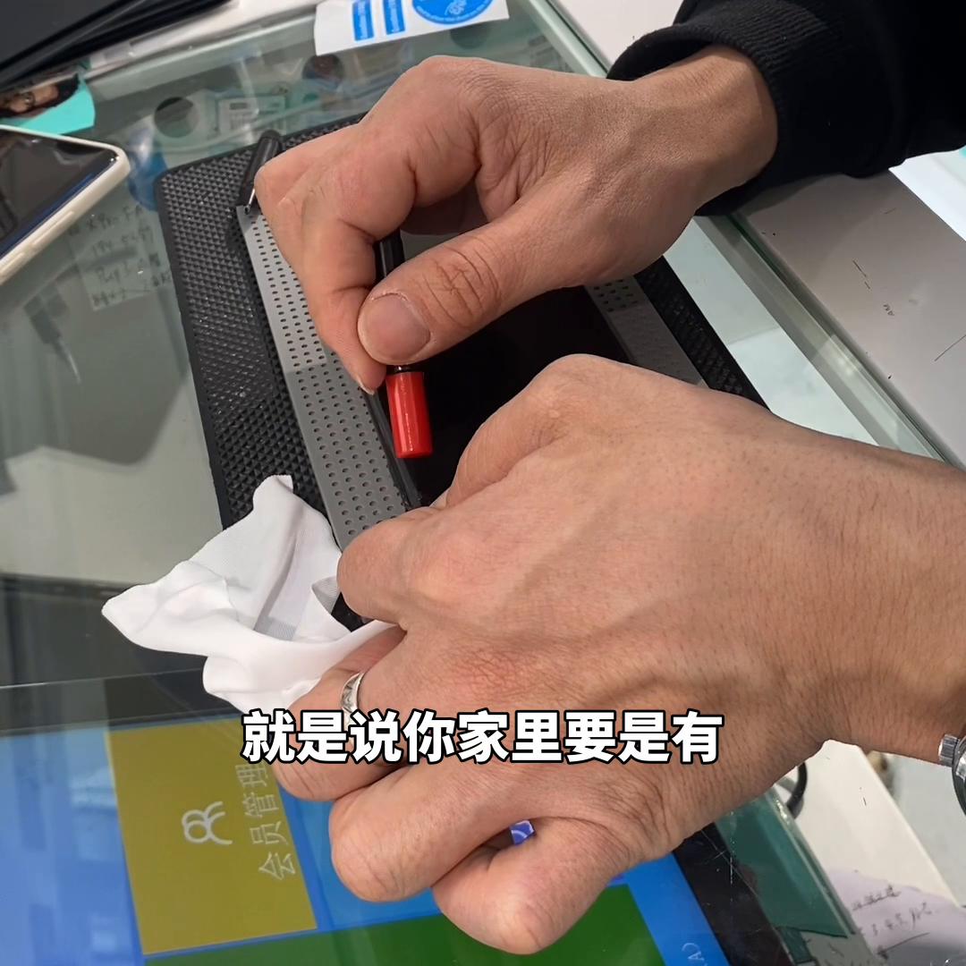 华为mate30pro曲面屏换屏多少钱,mate30pro是曲面屏还是直面屏