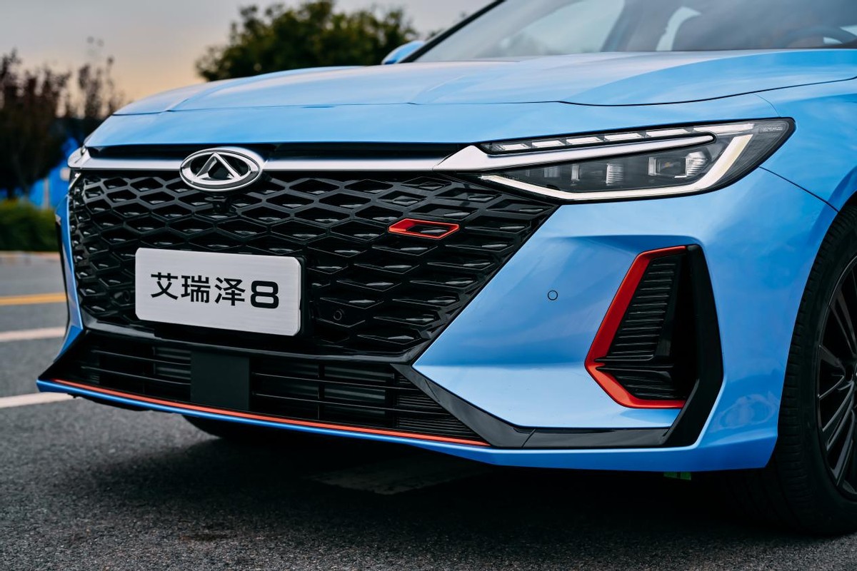 奇瑞艾瑞泽8新款2022手动挡,奇瑞艾瑞泽8荣耀版1.6t落地价