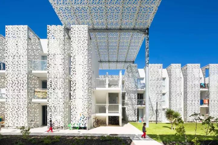 亚洲照明设计师协会丨光影下的冲孔板，金属界的颜值担当