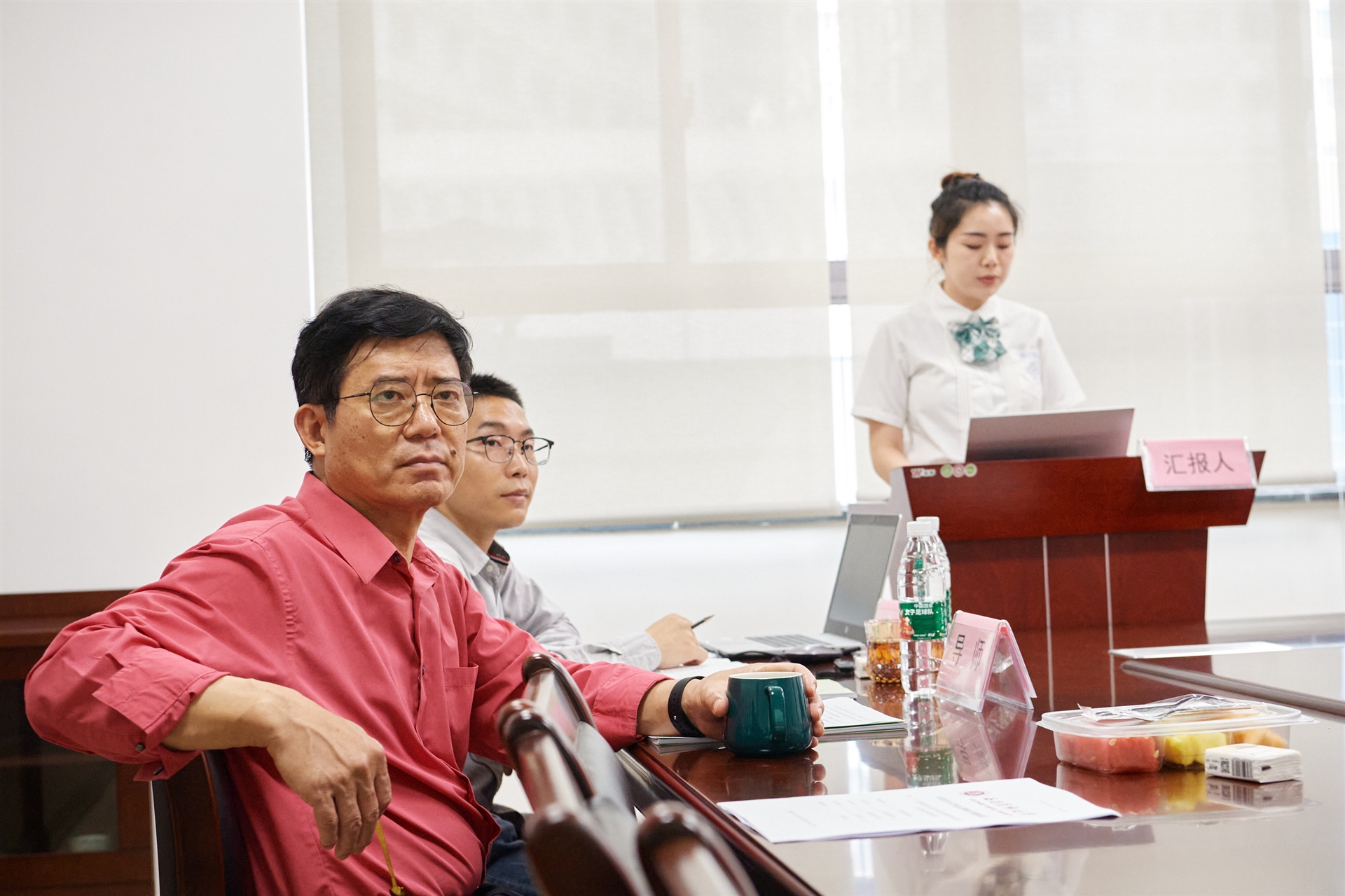 研究生毕业论文答辩的范文,临床研究生毕业论文答辩视频讲解