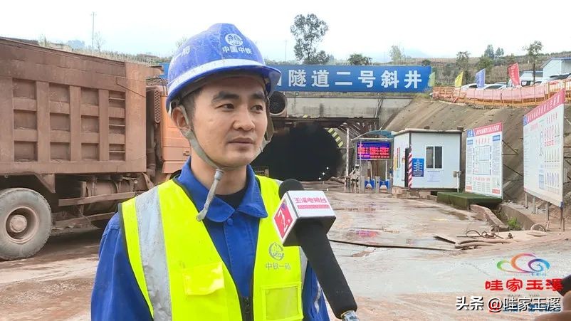 新春走基层开门红,新春走基层抢修油井夺取高产