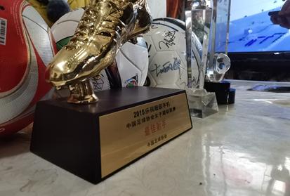 濂宠冻闃熼暱鎯婂ぉ鍚婂皠,濂宠冻鍗佸ぇ浼犲