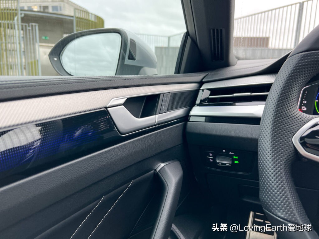 雪铁龙c5天逸phev对比领克01,雪铁龙c5各款对比