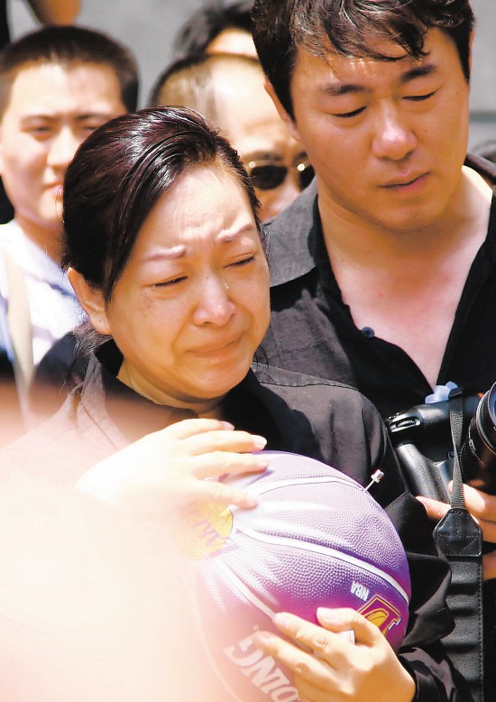 罗京封神播放什么新闻,罗京一战封神12页稿子是什么内容