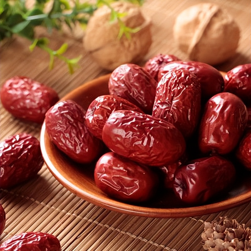 治疗失眠的大枣要去核吗,如何用大枣和酸枣仁治疗失眠