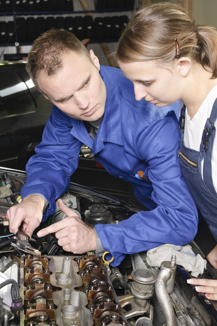 如何在tcL电视上投屏抖音,怎么在tcl电视上下软件