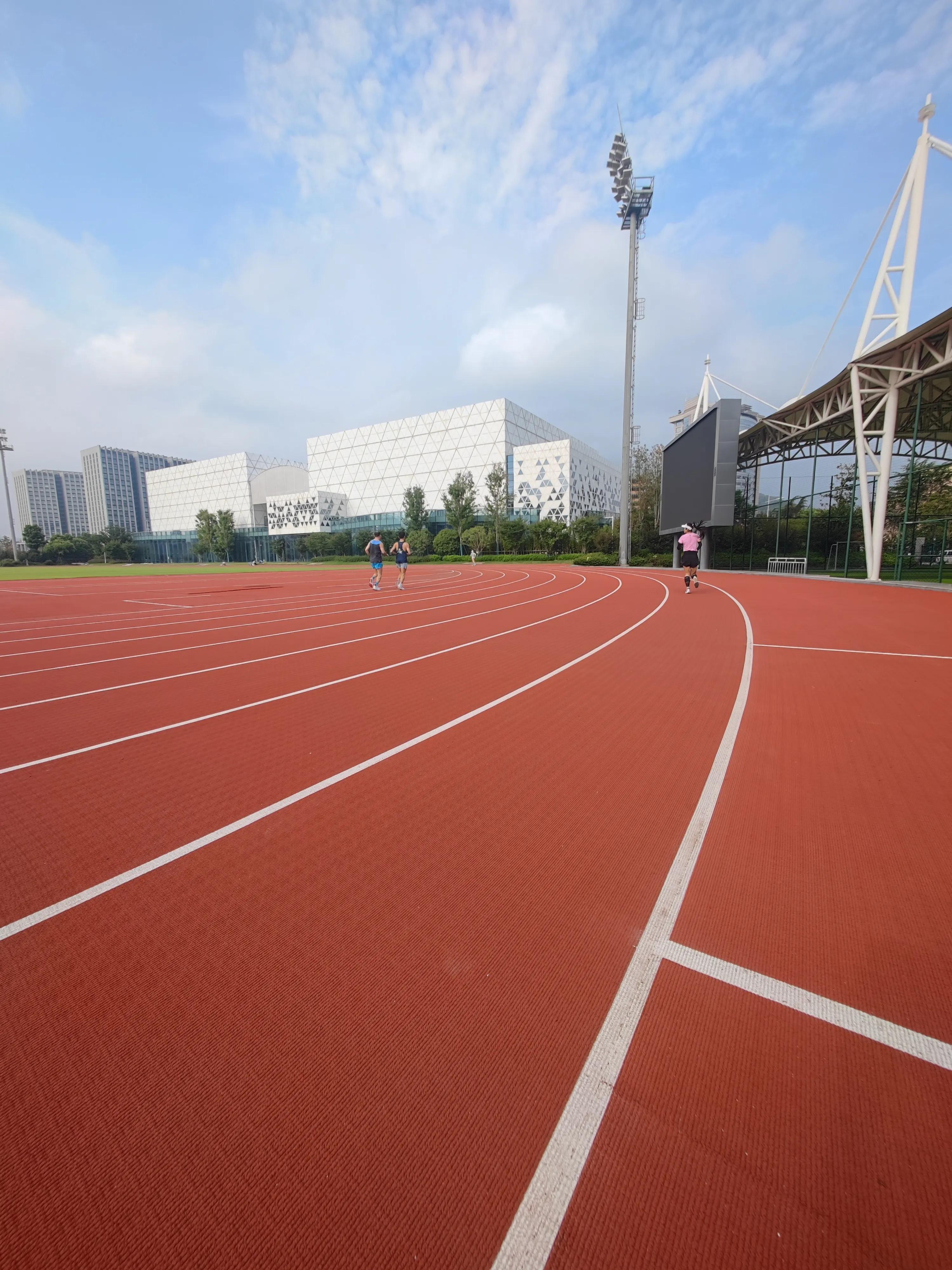 杭州有哪些好玩的室内足球场,看风景最美足球场