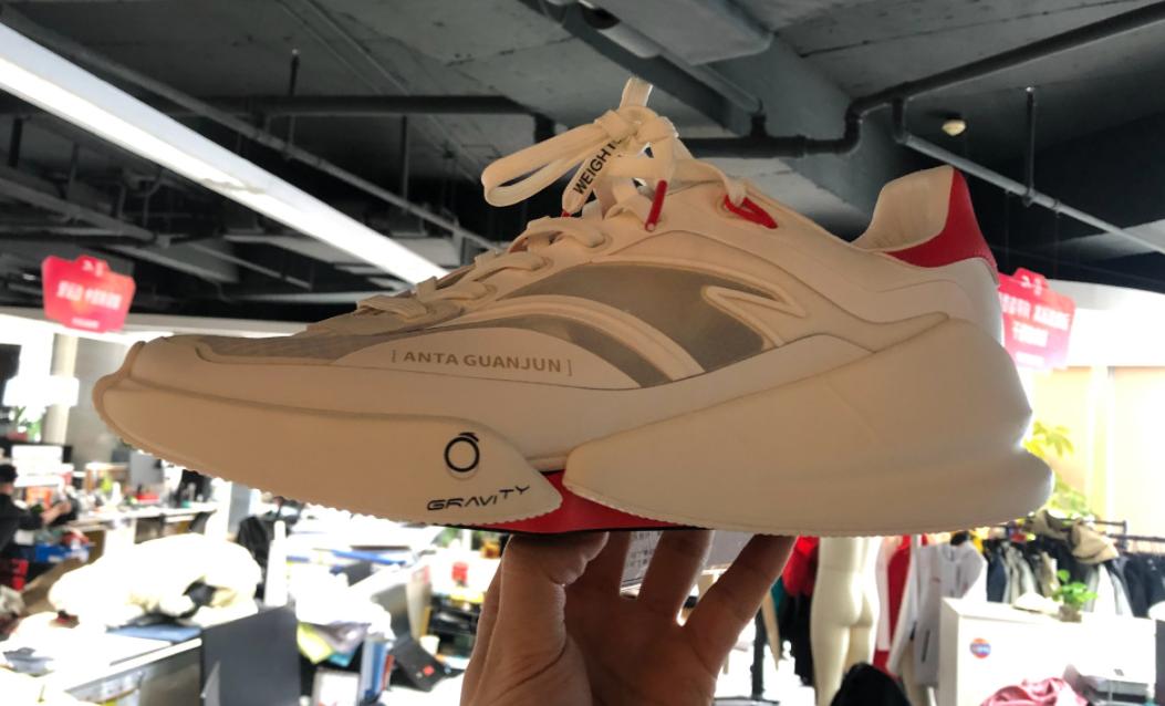 安踏2023新款网红爆款潮鞋,安踏春季2022新款撞色休闲鞋