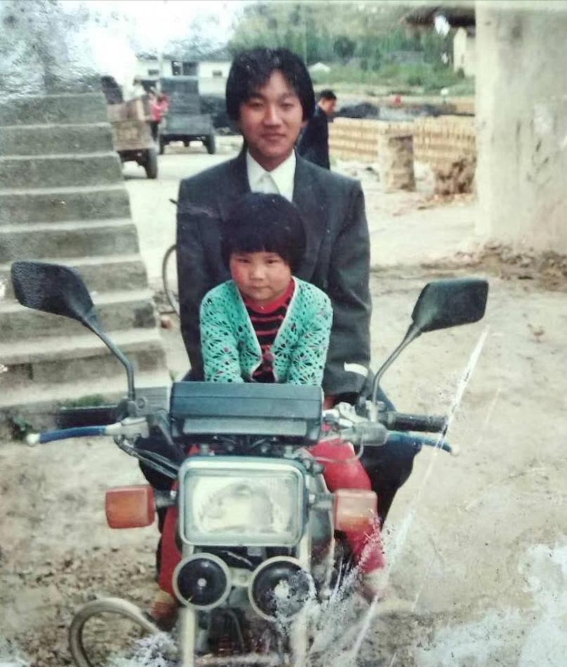 结婚3年校花被丈夫喂胖到332斤,浙江校花被丈夫养到330斤