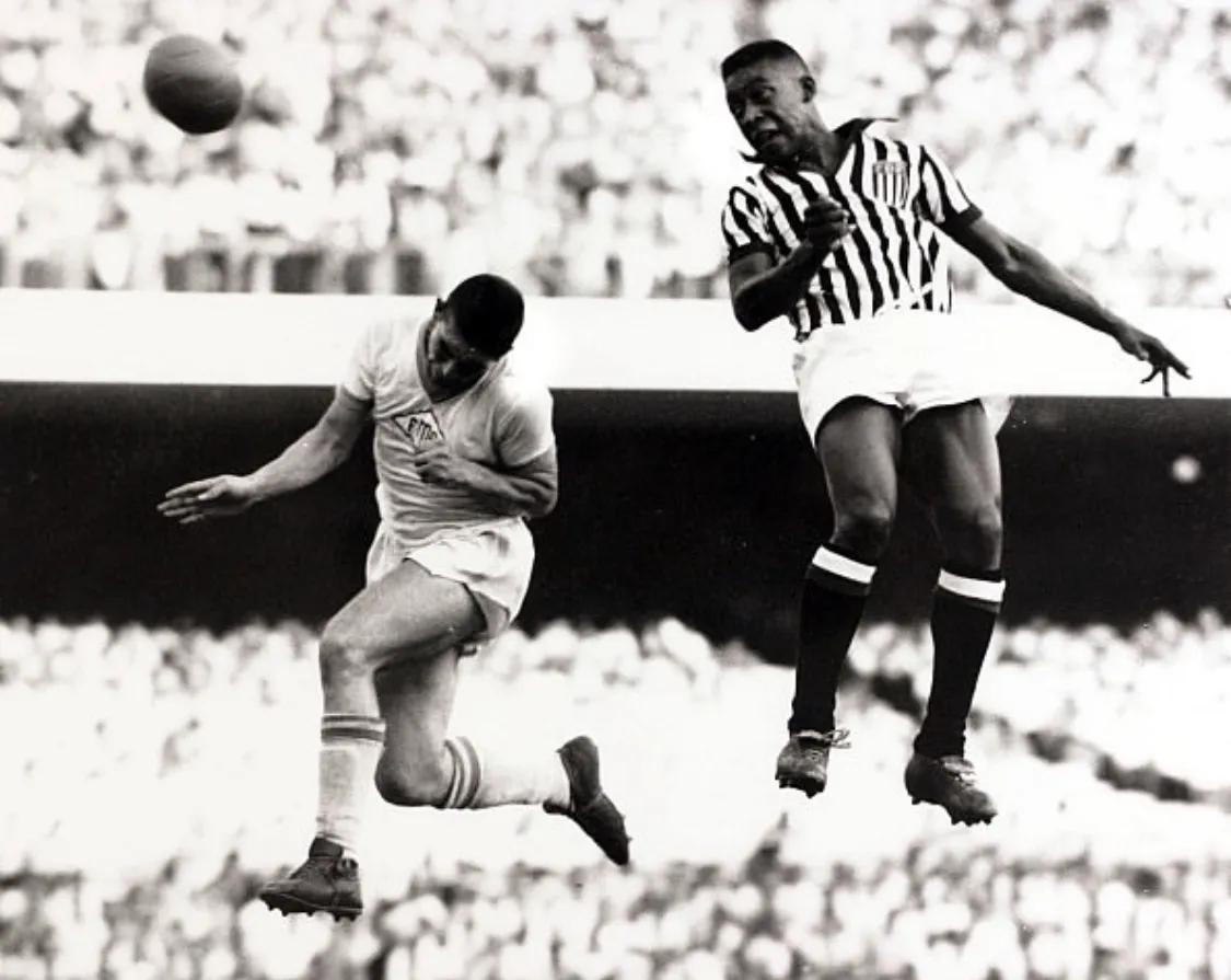 球王贝利第三任妻子,球王贝利结过几次婚