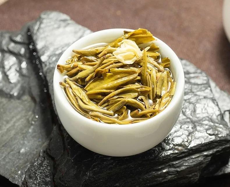 张一元八窨横县茉莉花茶，品质能否匹敌福州茉莉花茶？评测来了