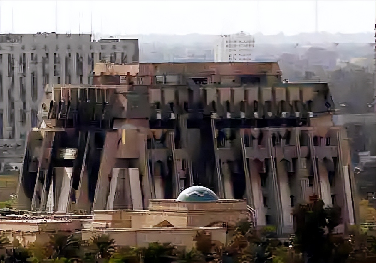 美军冲进萨达姆办公室，发现两件“中国造”，分别来自上海和台湾