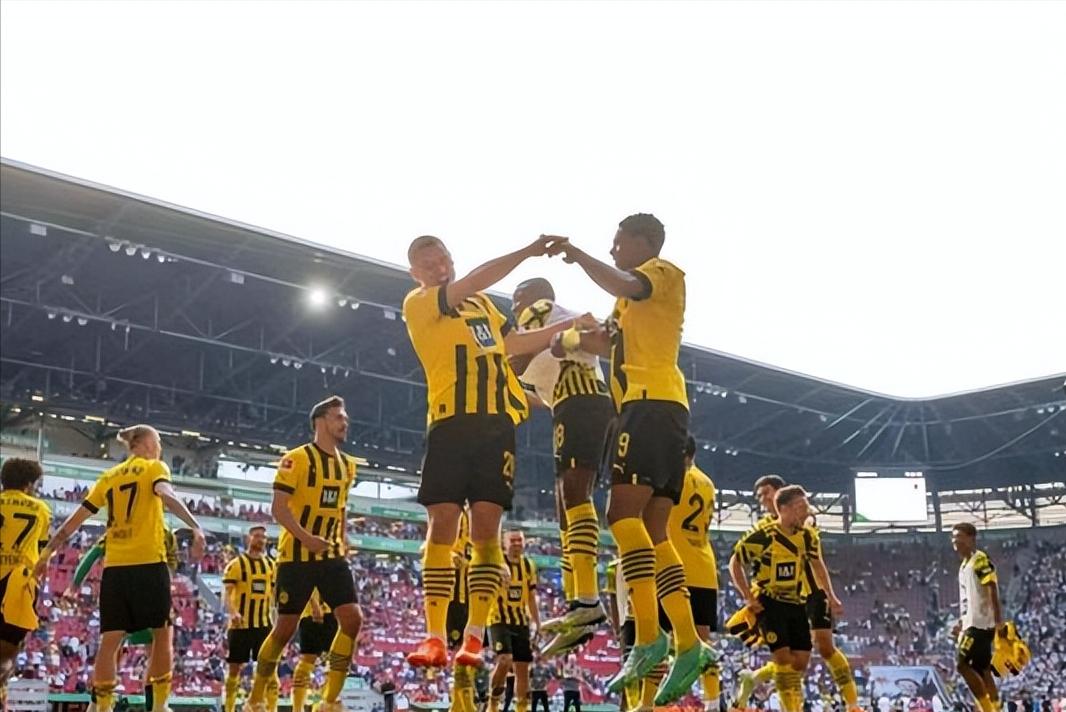 多特蒙德最后一轮失冠,十年磨练逆袭成功