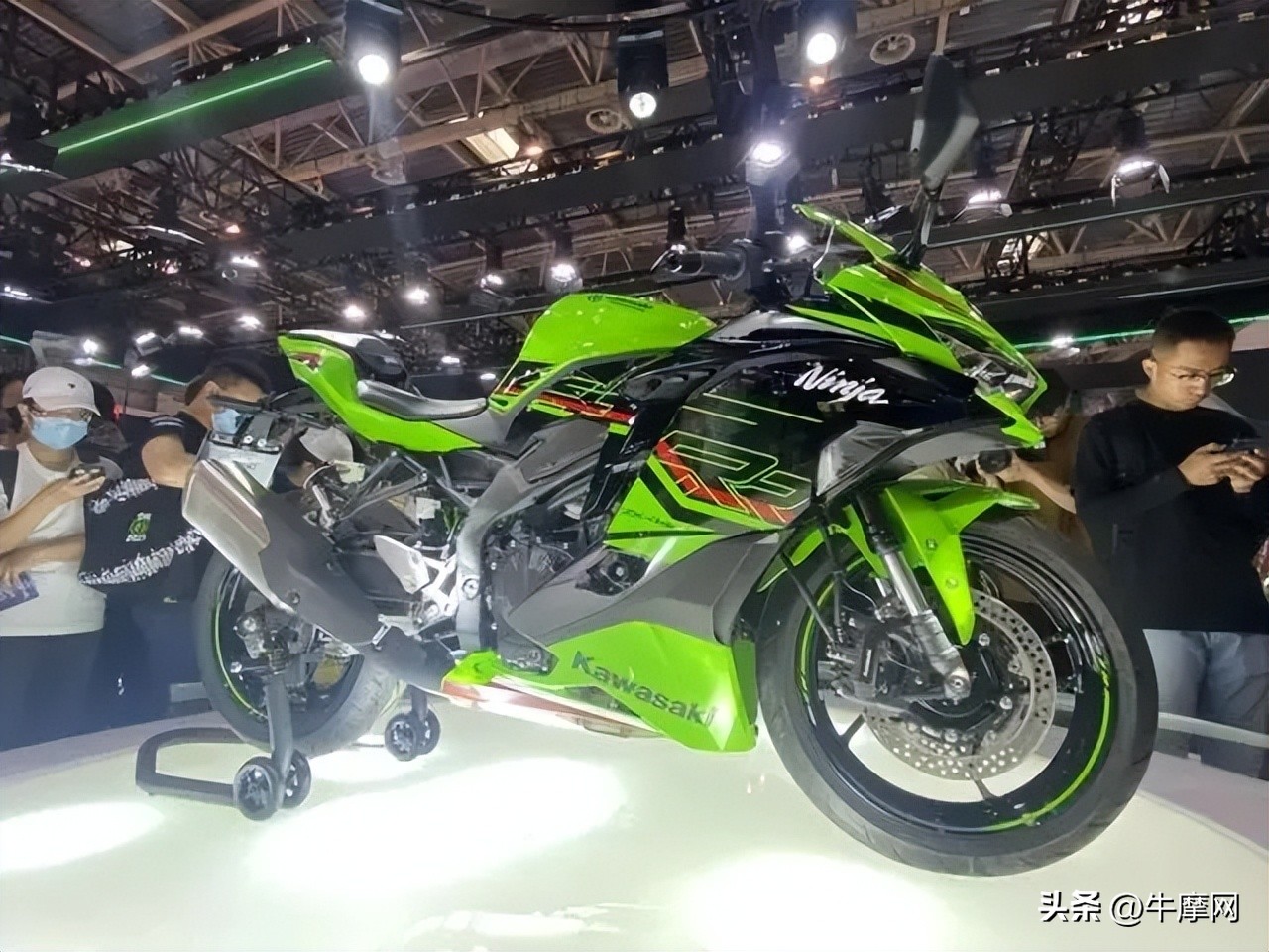 摩展集中举办，新车全员“卷王”？｜5月行业大事件回顾