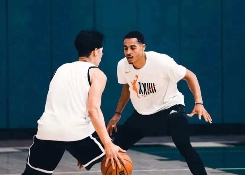 迪文岑佐连续5场得到20+,水花兄弟连续进三分