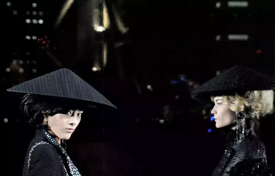 chanel衣服为啥贵,chanel女装贵吗