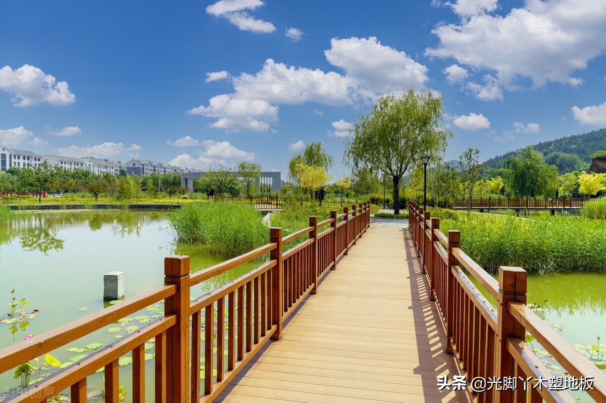 木塑地板和防腐木哪个价格便宜,木塑围栏和防腐木围栏哪个寿命长