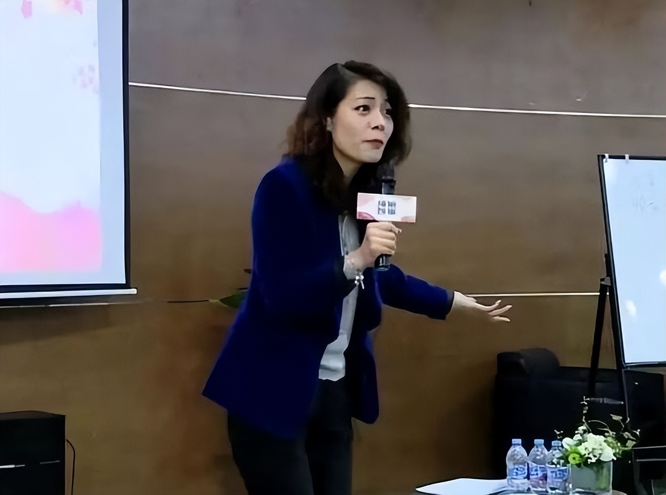 复旦大学女教授陈果对死亡的领悟,上海女教授陈果哪个字读错了