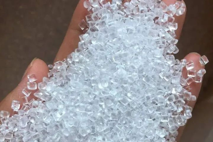 始祖鸟近两年比较火,始祖鸟为什么会突然火了