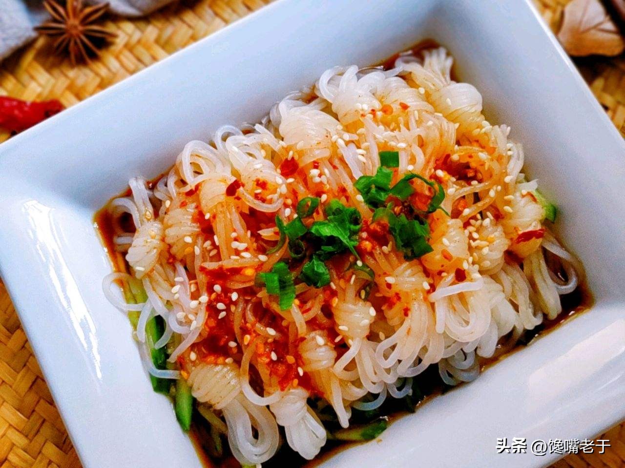 魔芋丝到底是什么东西,黑魔芋块和魔芋丝有什么区别