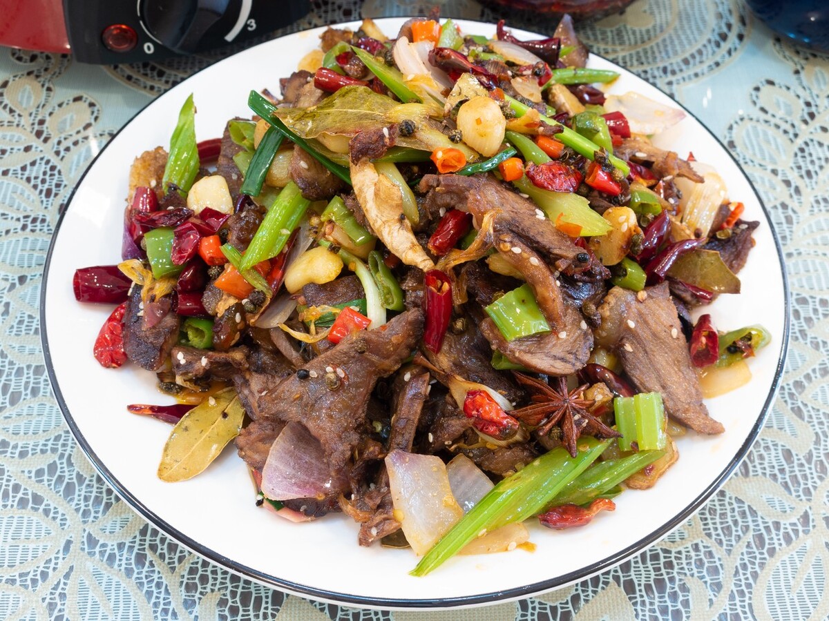 豪门保姆丽芳第310集简介,她做保姆这些年之豪门生活完整版