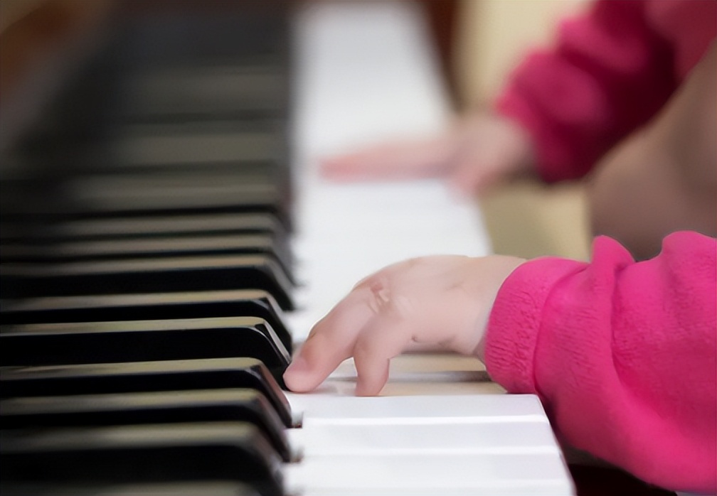 闲置旧钢琴,旧钢琴回收