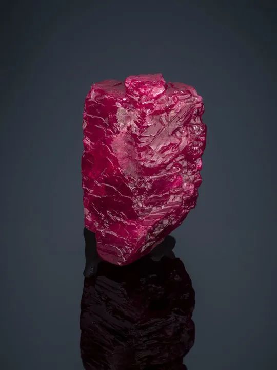 见证你投资眼光的时候到啦!王室最爱,拍卖必争的“宝石之王”你入手了吗?