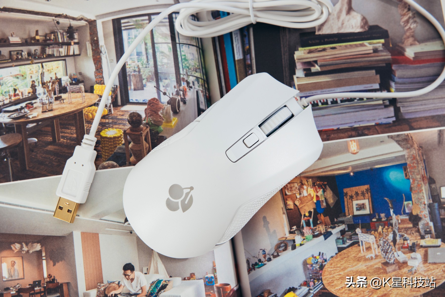 我的桌面我做主，一套平淡无奇白色系生产力+重度娱乐桌面分享