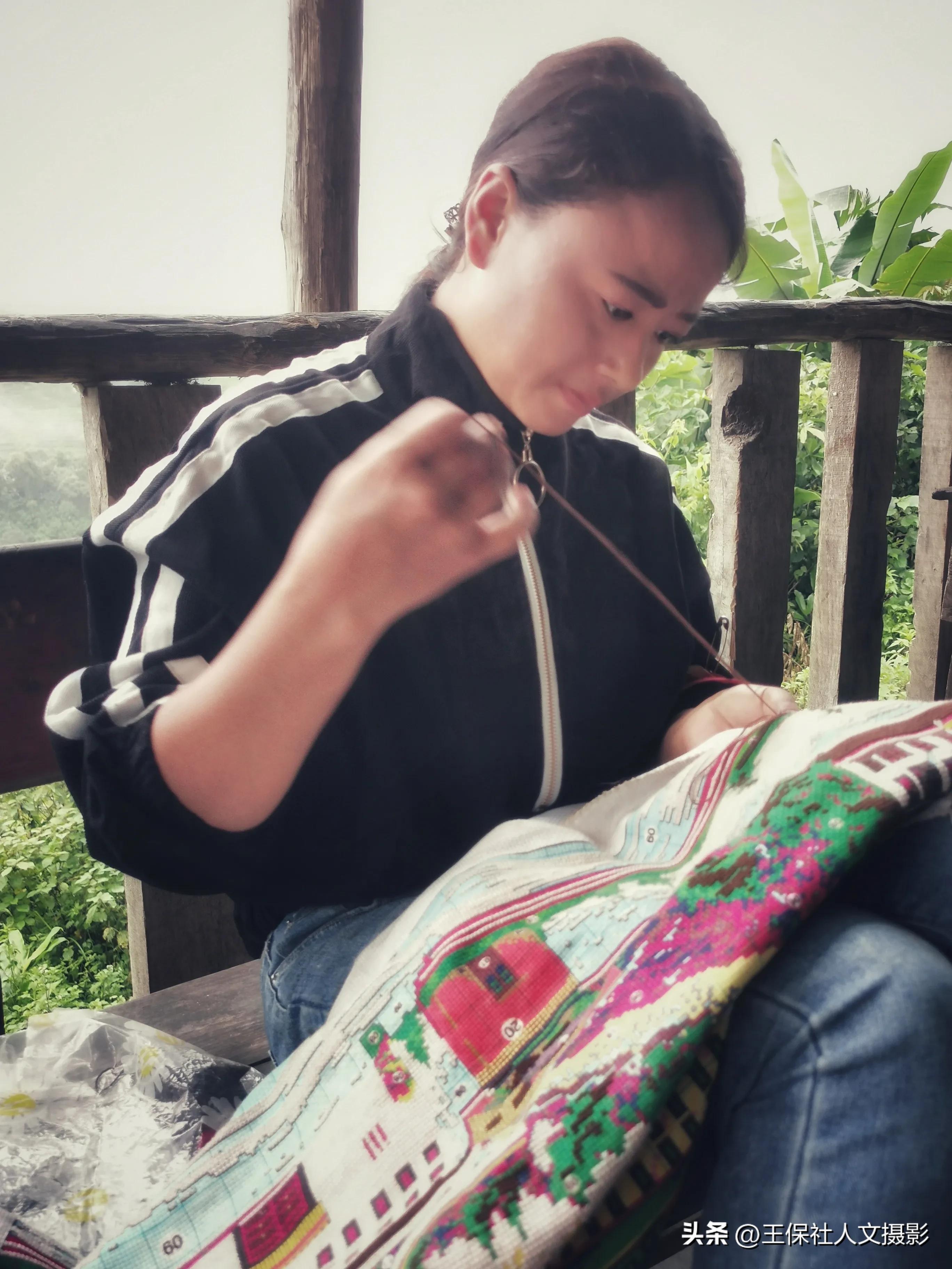 布达拉宫墙布刺绣,手工缝制的布达拉宫画像